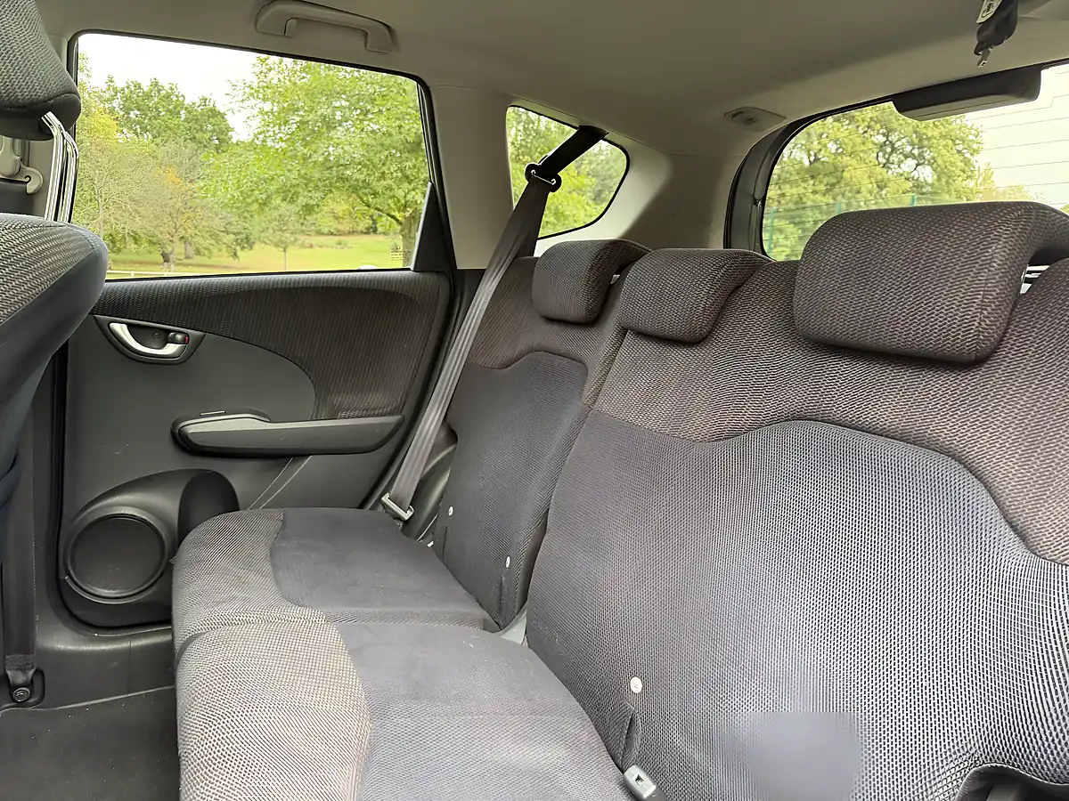 Used 2011 Honda Jazz Ex Grey - Interior and Exterior details 15