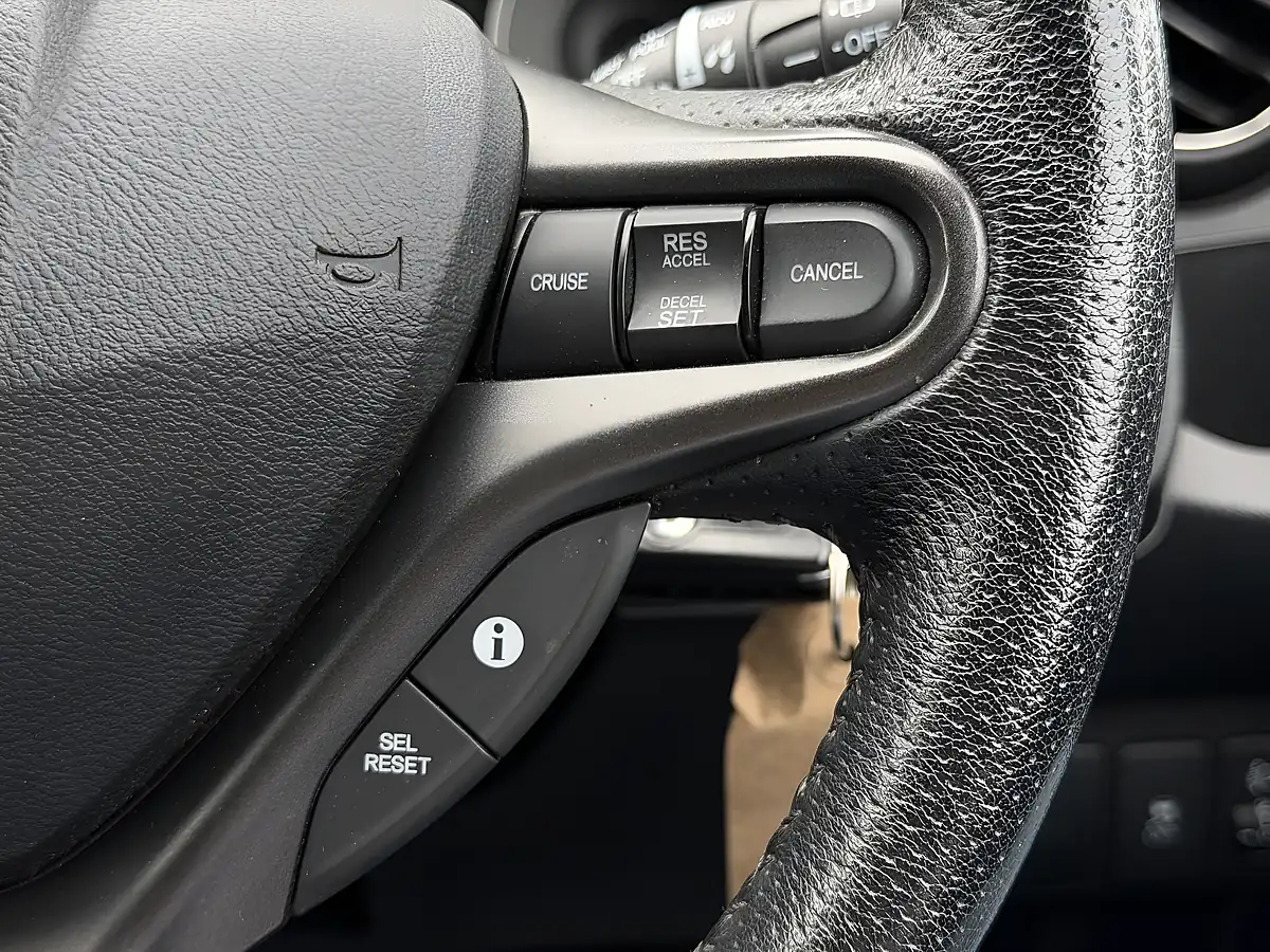 Used 2011 Honda Jazz Ex Grey - Interior and Exterior details 18