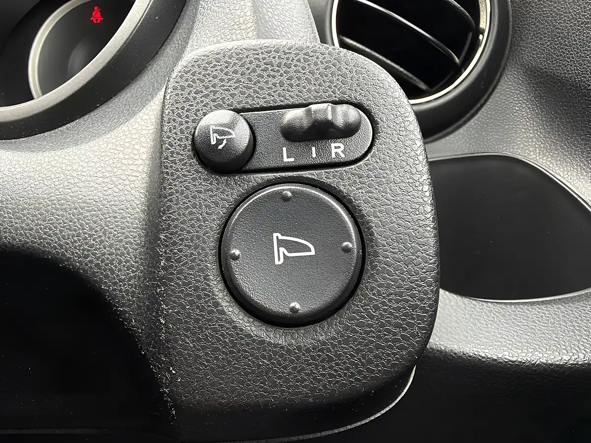 Used 2011 Honda Jazz Ex Grey - Interior and Exterior details 19