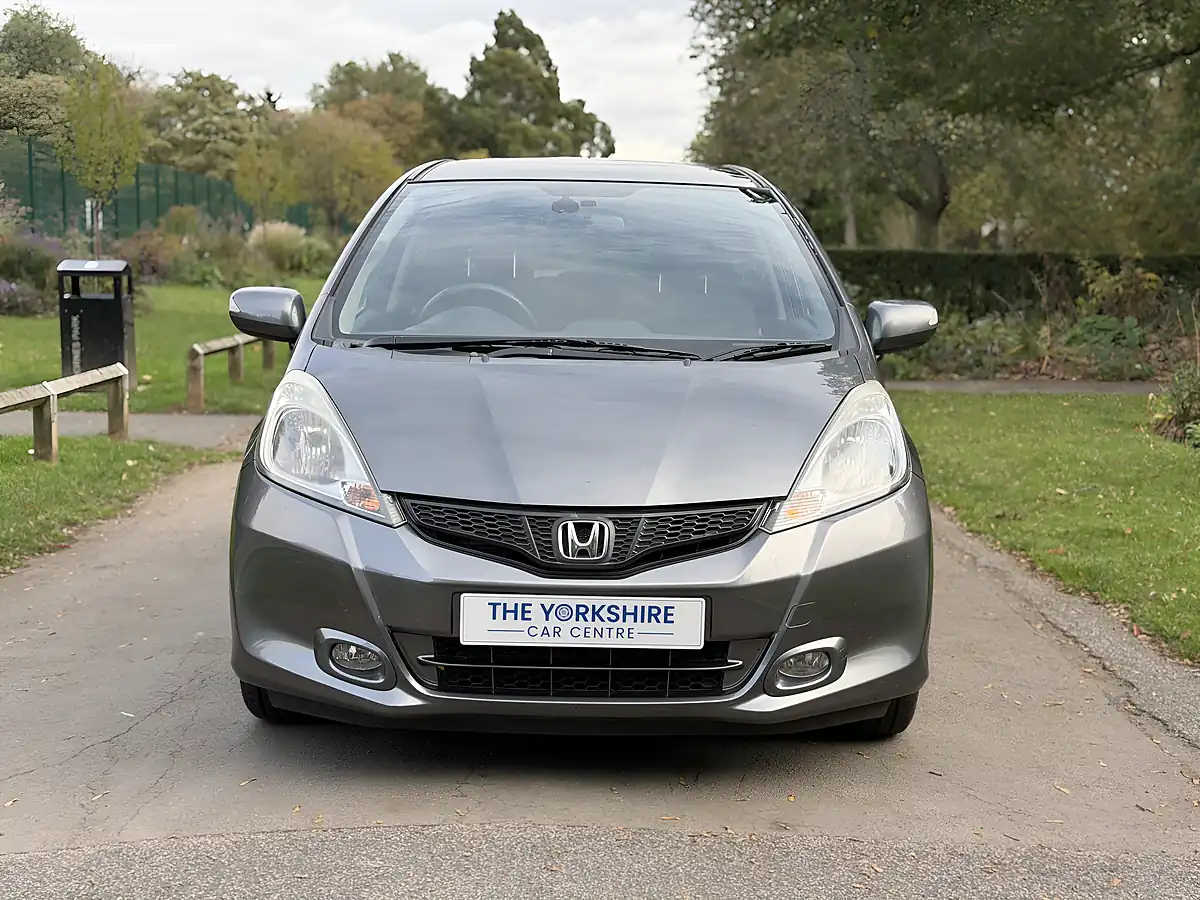 Used 2011 Honda Jazz Ex Grey - Interior and Exterior details 2
