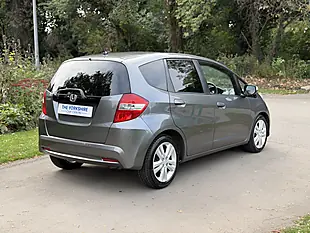 Used 2011 Honda Jazz Ex Grey - Interior and Exterior details 6