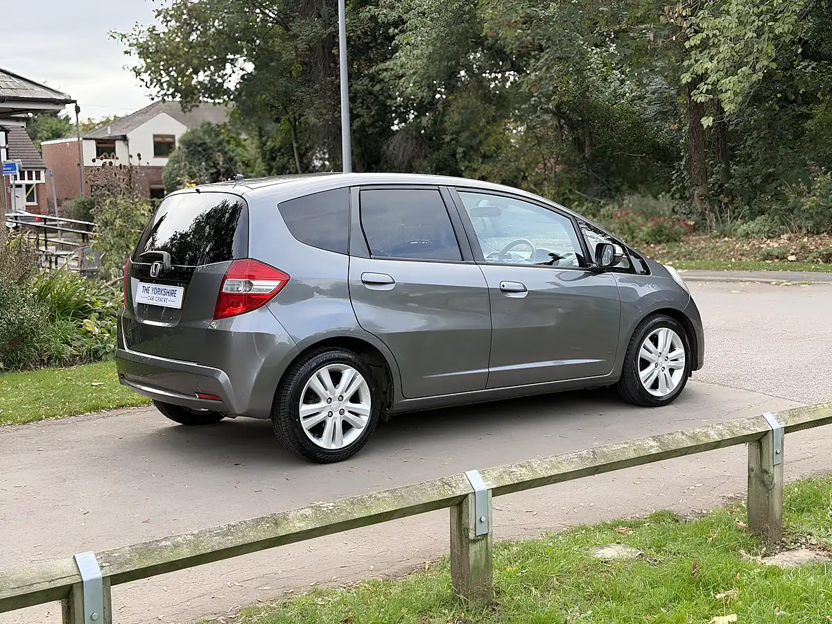 Used 2011 Honda Jazz Ex Grey - Interior and Exterior details 7