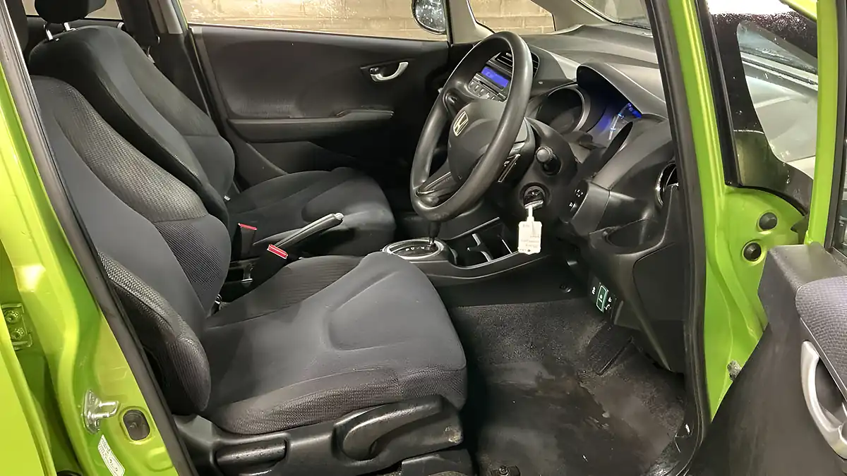 Used 2011 Honda Jazz He Green - Interior and Exterior details 7