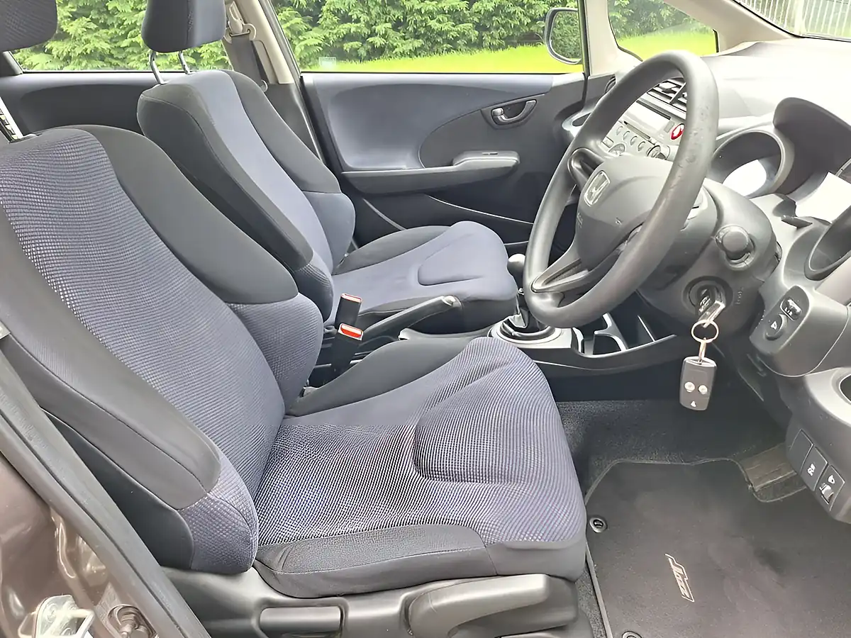 Used 2011 Honda Jazz S Brown - Interior and Exterior details 10