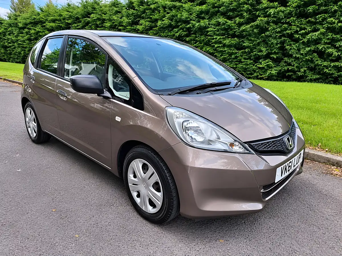 Used 2011 Honda Jazz S Brown - Interior and Exterior details 3