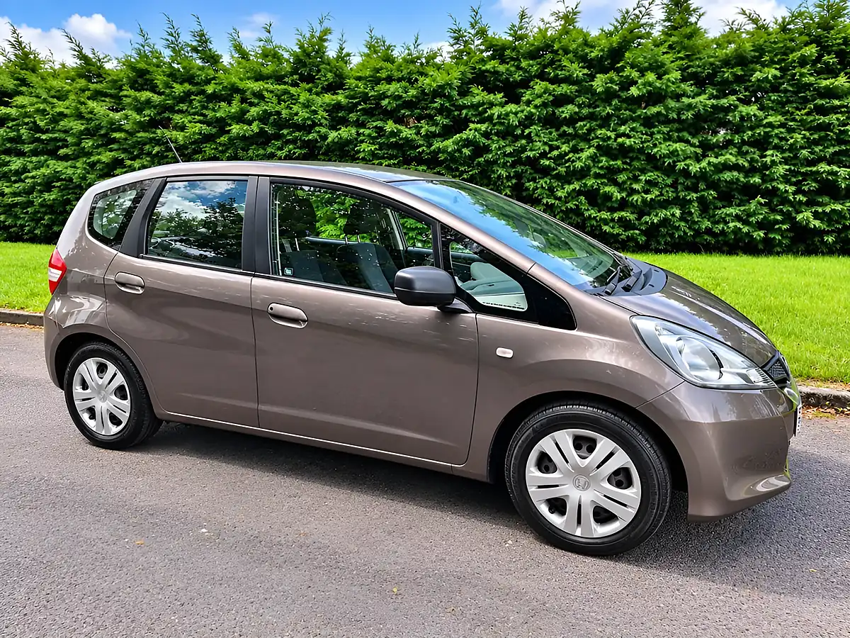 Used 2011 Honda Jazz S Brown - Interior and Exterior details 5