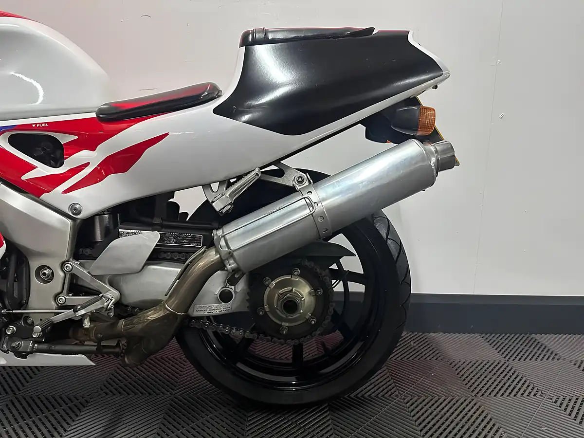 Used 2011 Honda RVF400 Other - Interior and Exterior details 15