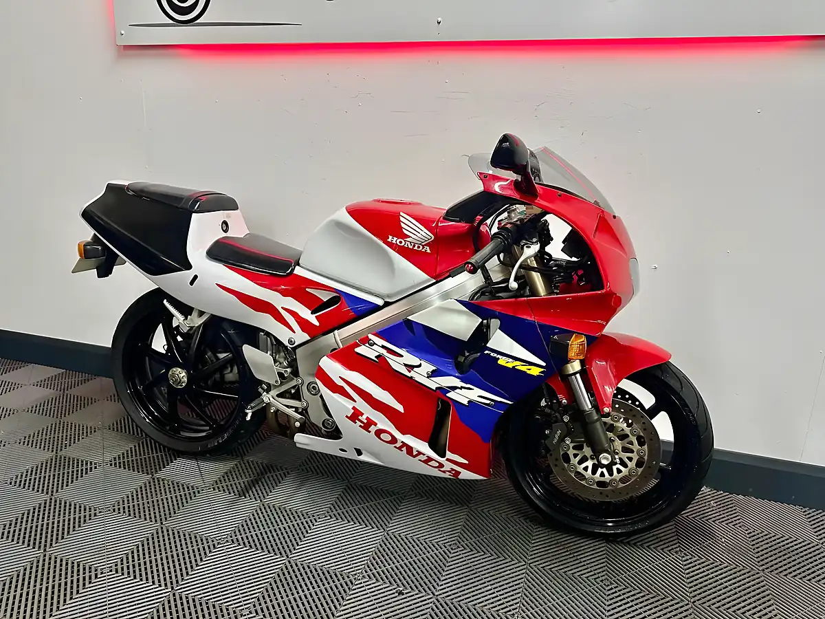 Used 2011 Honda RVF400 Other - Interior and Exterior details 5