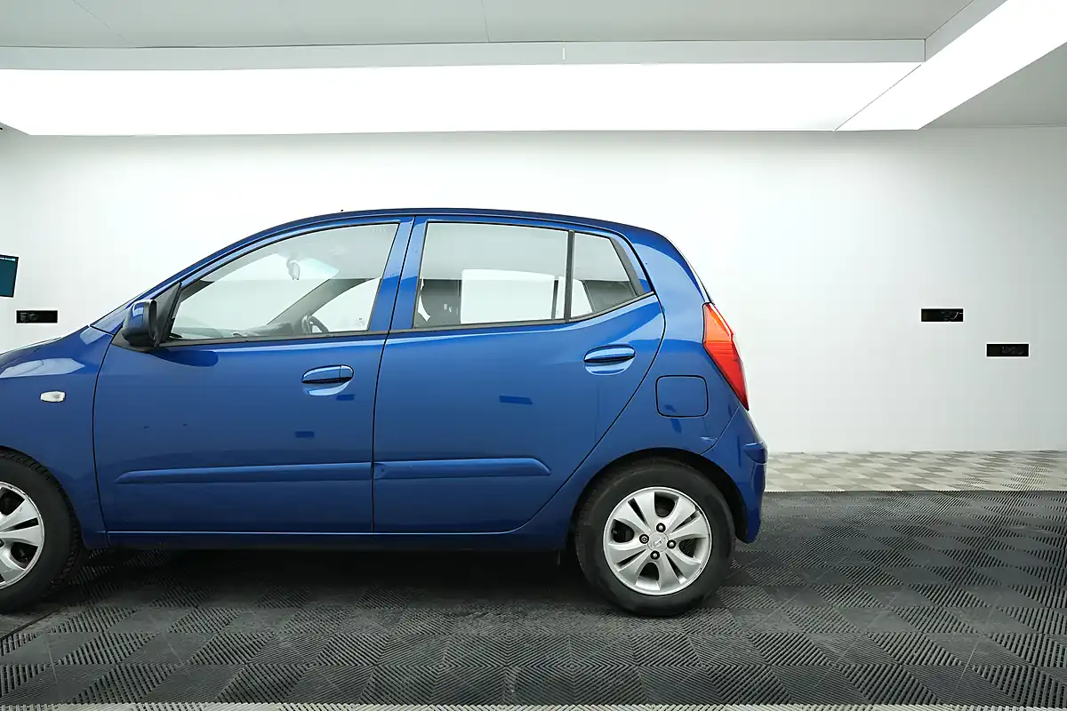Used 2011 Hyundai I10 Active Blue - Interior and Exterior details 6