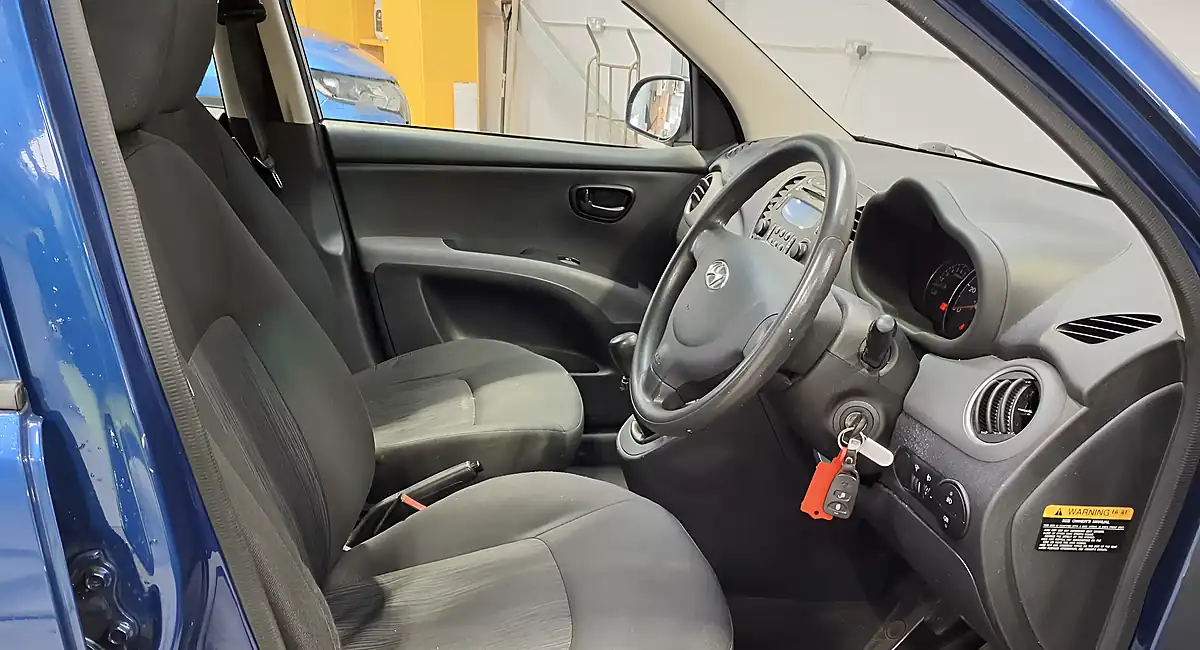 Used 2011 Hyundai I10 Active Blue - Interior and Exterior details 7