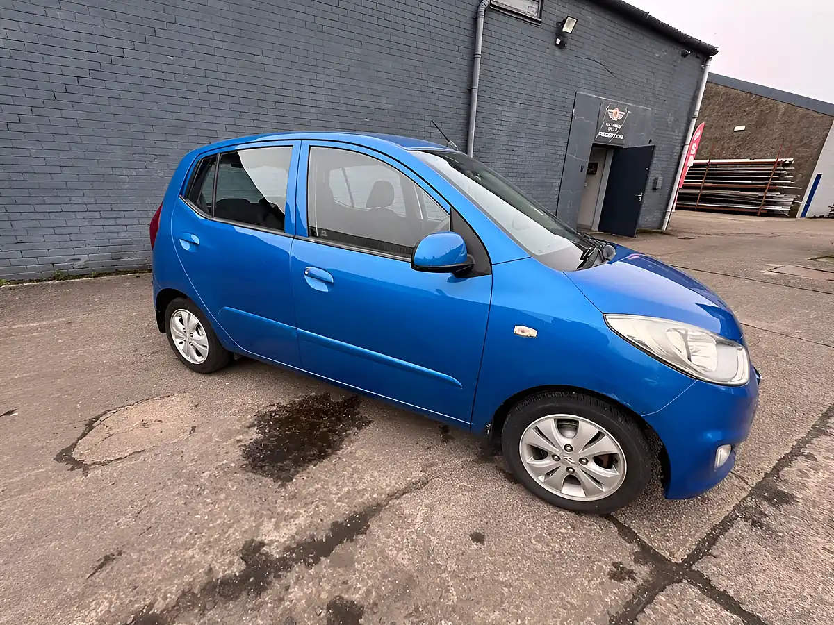 Used 2011 Hyundai i10 Active Blue - Interior and Exterior details 4