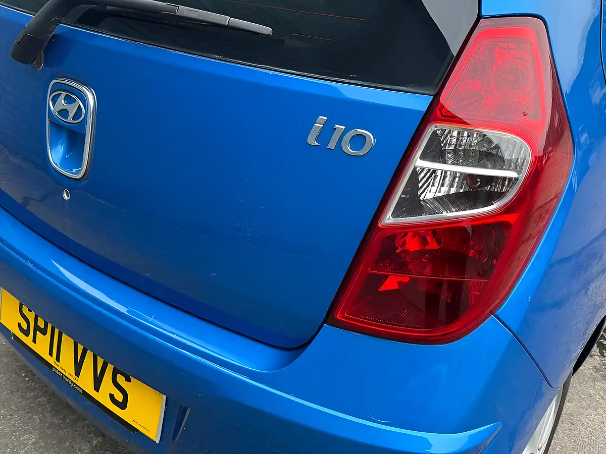 Used 2011 Hyundai i10 Active Blue - Interior and Exterior details 8