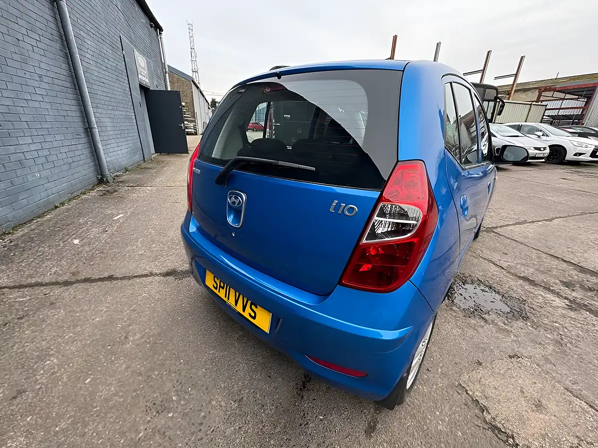 Used 2011 Hyundai i10 Active Blue - Interior and Exterior details 9