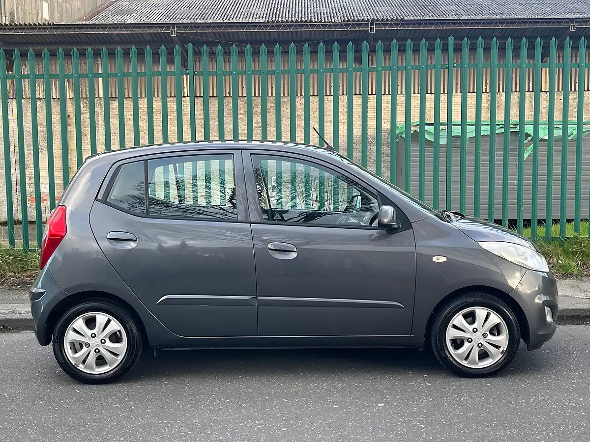 Used 2011 Hyundai i10 Active - Interior and Exterior details 10