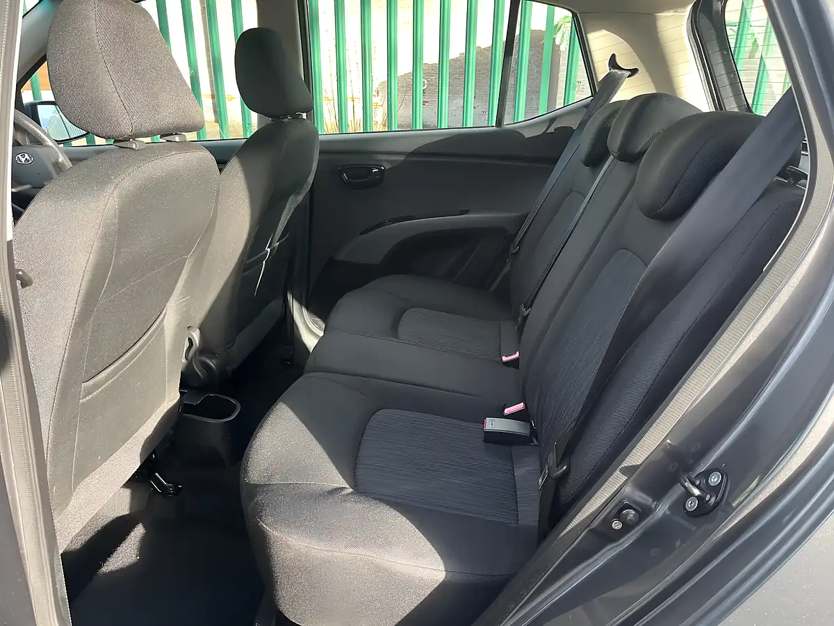 Used 2011 Hyundai i10 Active - Interior and Exterior details 14