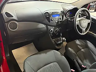 Used 2011 Hyundai I10 Active Red - Interior and Exterior details 15