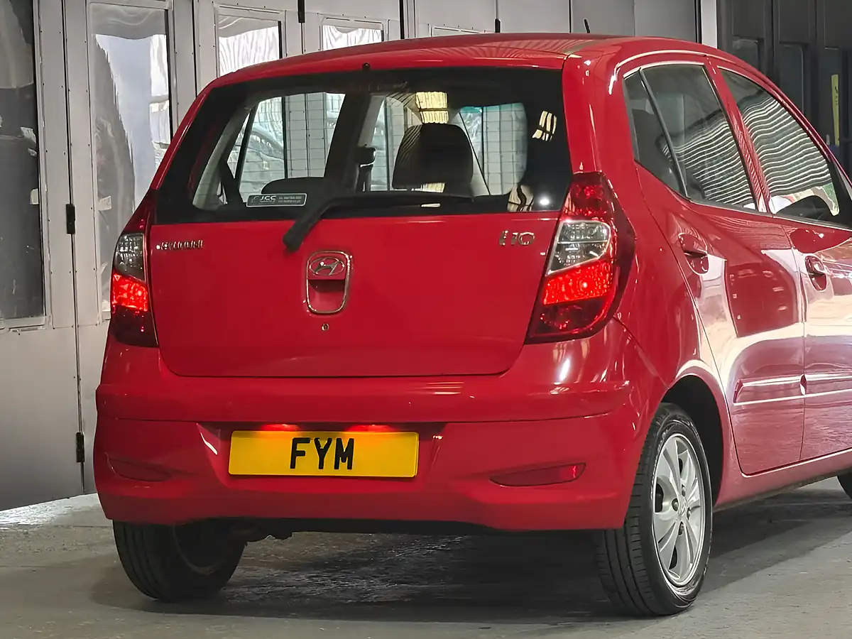 Used 2011 Hyundai I10 Active Red - Interior and Exterior details 17