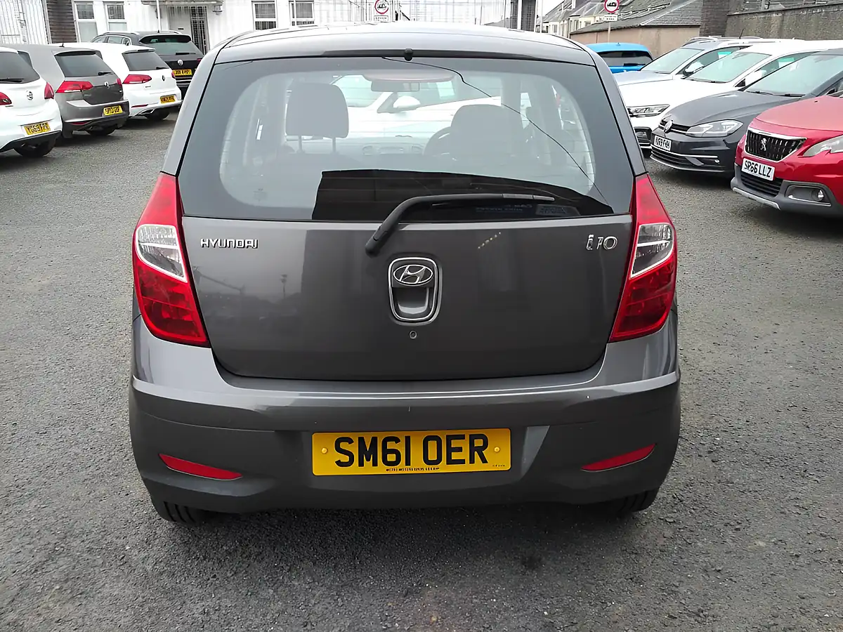 Used 2011 Hyundai i10 Classic Grey - Interior and Exterior details 5