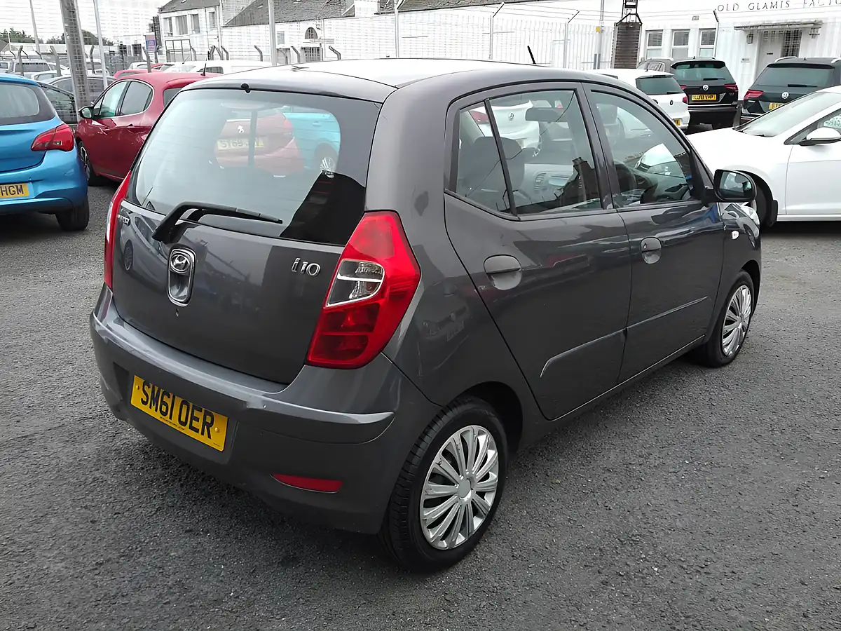 Used 2011 Hyundai i10 Classic Grey - Interior and Exterior details 6