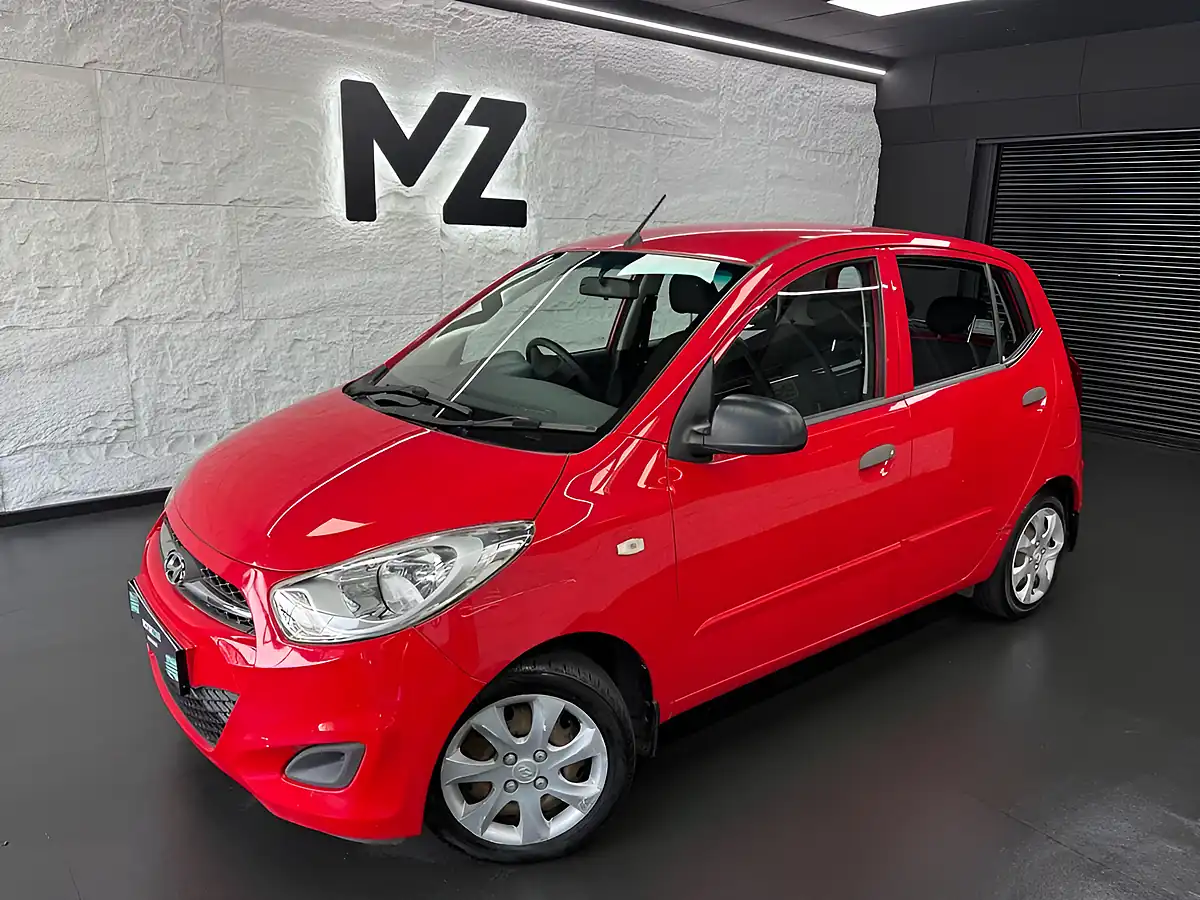 Used 2011 Hyundai I10 Classic Red - Front View