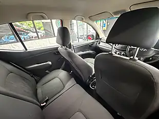 Used 2011 Hyundai I10 Classic Red - Interior and Exterior details 15