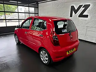 Used 2011 Hyundai I10 Classic Red - Interior and Exterior details 16