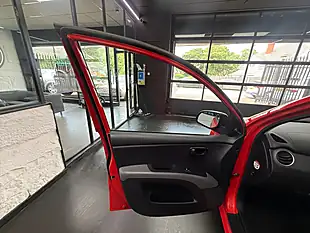 Used 2011 Hyundai I10 Classic Red - Interior and Exterior details 20