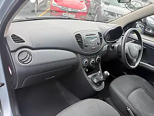 Used 2011 Hyundai I10 Classic Silver - Interior and Exterior details 10