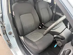 Used 2011 Hyundai I10 Classic Silver - Interior and Exterior details 12