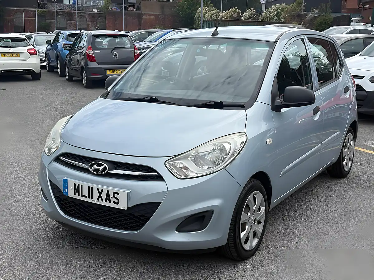 Used 2011 Hyundai I10 Classic Silver - Interior and Exterior details 4