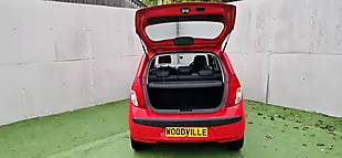 Used 2011 Hyundai I10 Comfort Red - Interior and Exterior details 11