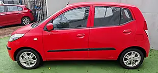 Used 2011 Hyundai I10 Comfort Red - Interior and Exterior details 7