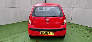 Used 2011 Hyundai I10 Comfort Red - Interior and Exterior details 9