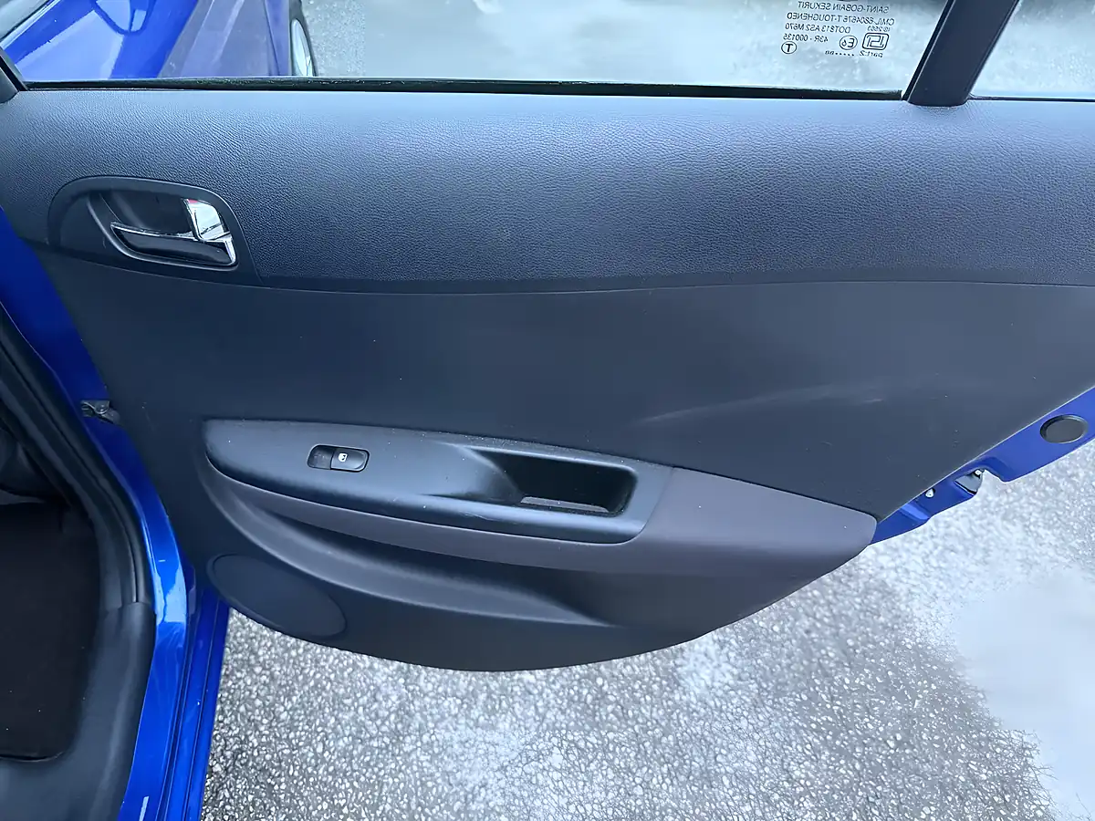 Used 2011 Hyundai I20 Comfort Euro 5 5dr Blue - Interior and Exterior details 13