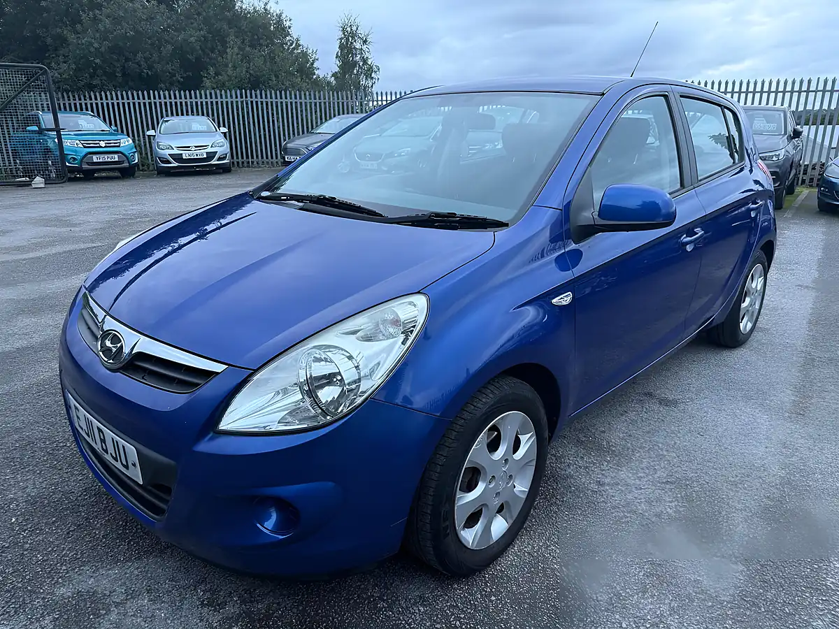 Used 2011 Hyundai I20 Comfort Euro 5 5dr Blue - Interior and Exterior details 3