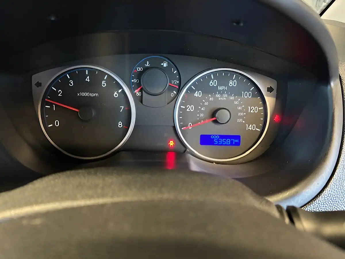 Used 2011 Hyundai I20 Comfort Green - Interior and Exterior details 10