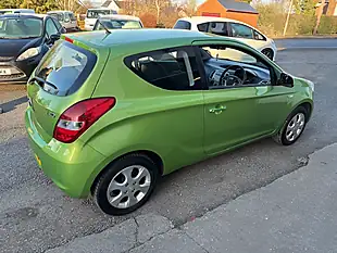 Used 2011 Hyundai I20 Comfort Green - Interior and Exterior details 7