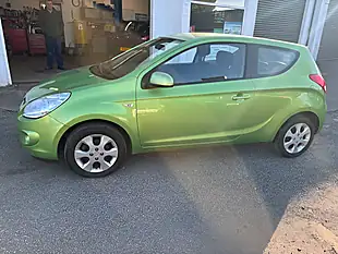 Used 2011 Hyundai I20 Comfort Green - Interior and Exterior details 8