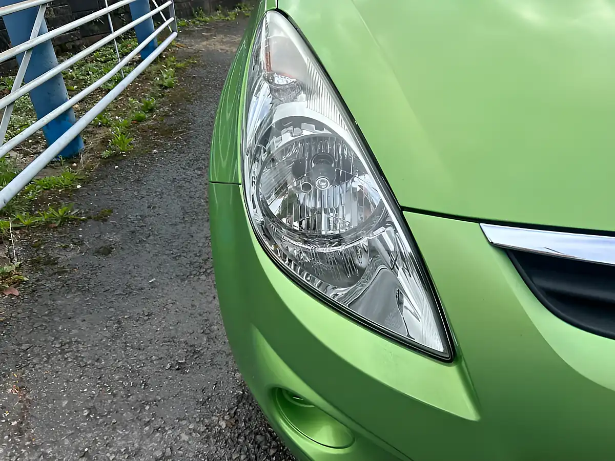 Used 2011 Hyundai i20 Comfort Green - Interior and Exterior details 11