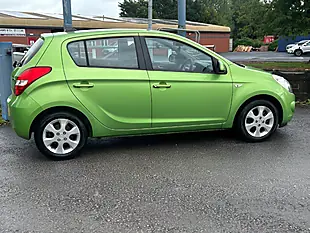 Used 2011 Hyundai i20 Comfort Green - Interior and Exterior details 7