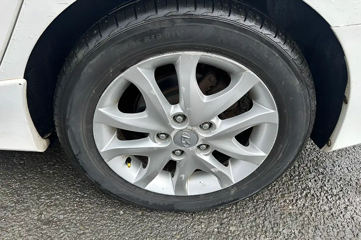 Used 2011 Hyundai i30 Comfort White - Interior and Exterior details 19