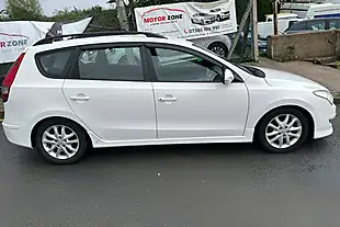 Used 2011 Hyundai i30 Comfort White - Interior and Exterior details 4