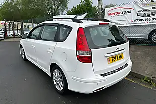 Used 2011 Hyundai i30 Comfort White - Interior and Exterior details 6