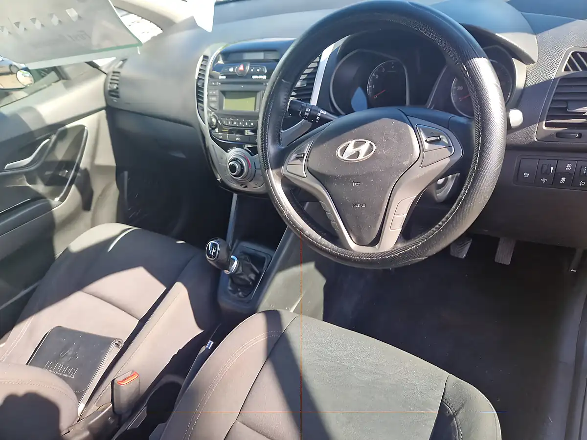 Used 2011 Hyundai Ix20 Style Grey - Interior and Exterior details 13