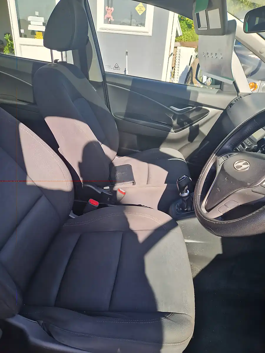 Used 2011 Hyundai Ix20 Style Grey - Interior and Exterior details 15