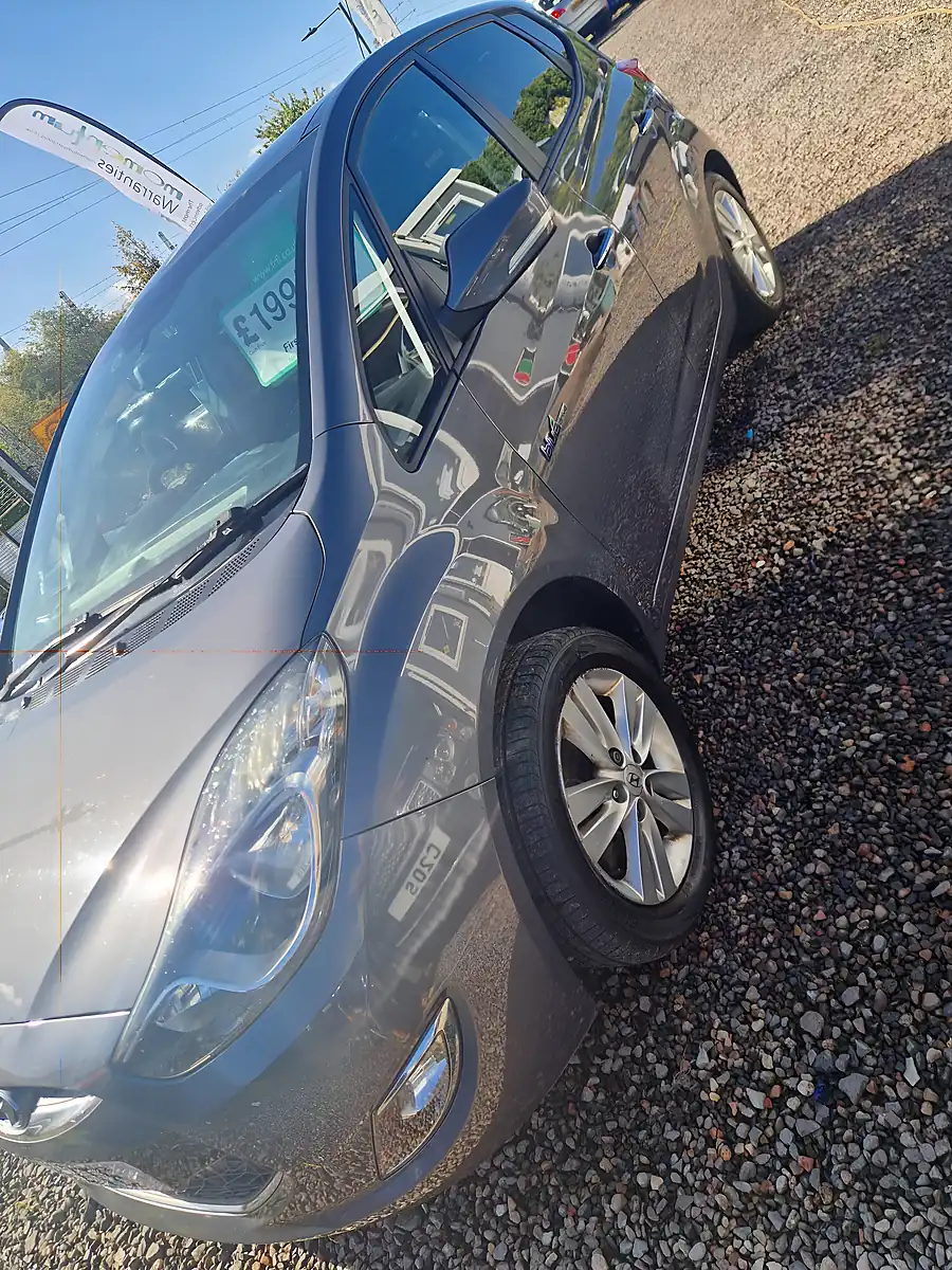 Used 2011 Hyundai Ix20 Style Grey - Interior and Exterior details 5