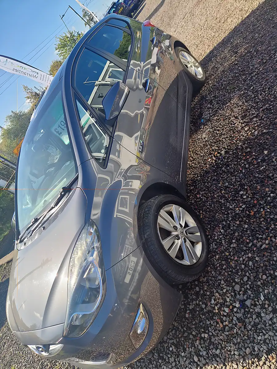 Used 2011 Hyundai Ix20 Style Grey - Interior and Exterior details 6