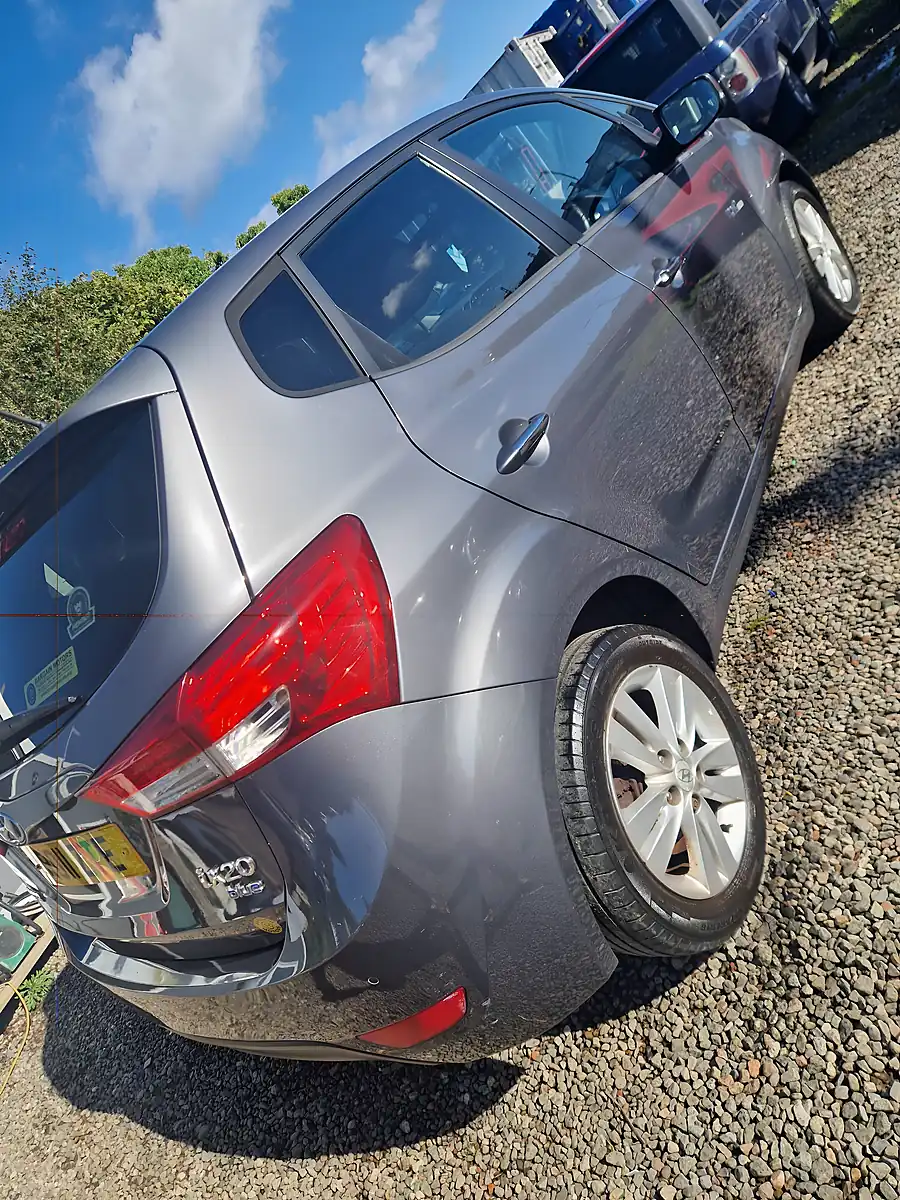 Used 2011 Hyundai Ix20 Style Grey - Interior and Exterior details 9