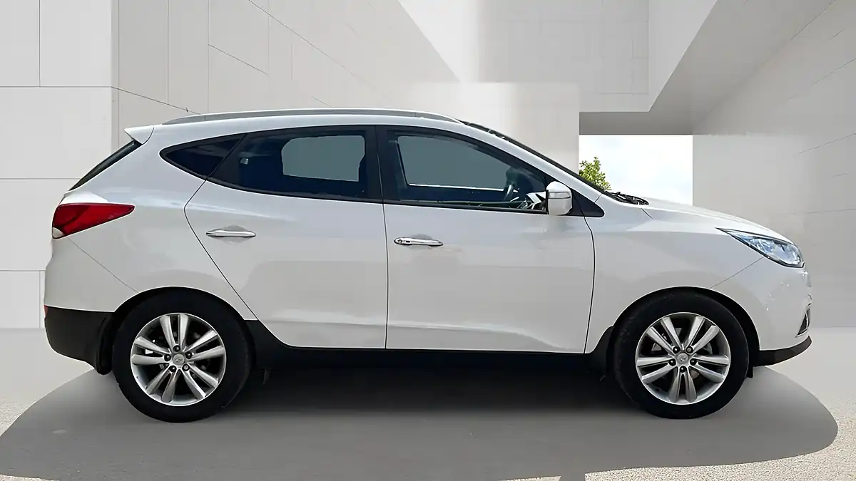 Used 2011 Hyundai Ix35 Premium White - Interior and Exterior details 5