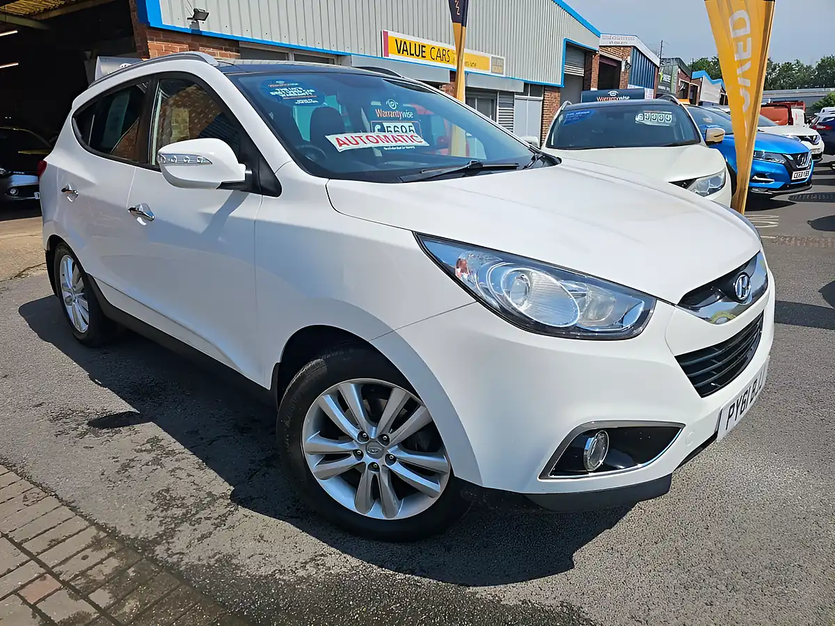 Used 2011 Hyundai Ix35 Premium White - Front View